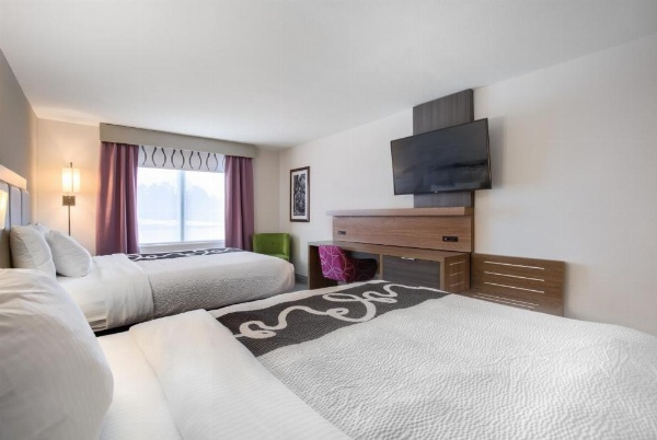 La Quinta by Wyndham Mobile image 11